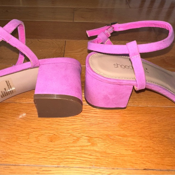 SHOEDAZZLE Sandals - Picture 3 of 6